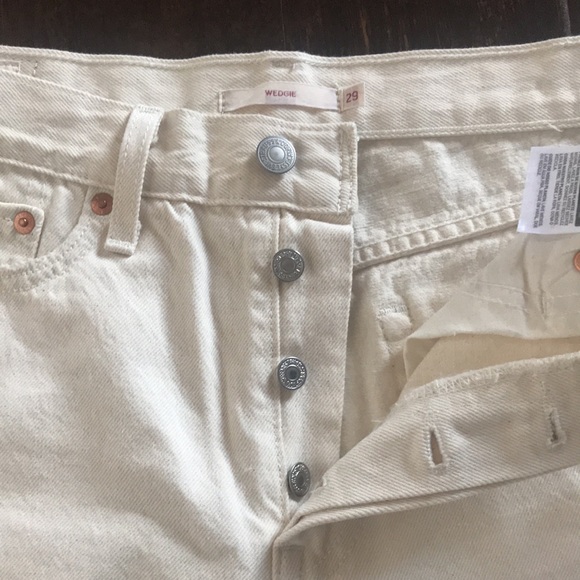 Wedgie Levi’s - Picture 5 of 5